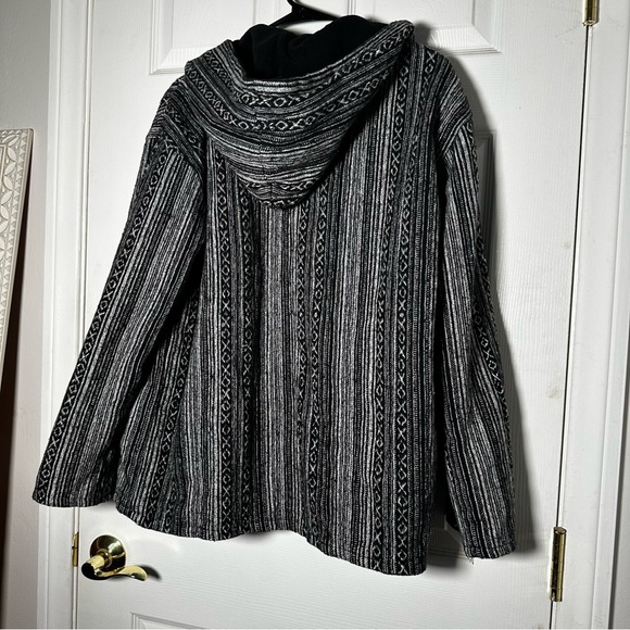 Kathmandu Imports, Black and Whjte Tribal, Heavy Winter Coat, Unisex - Picture 7 of 11